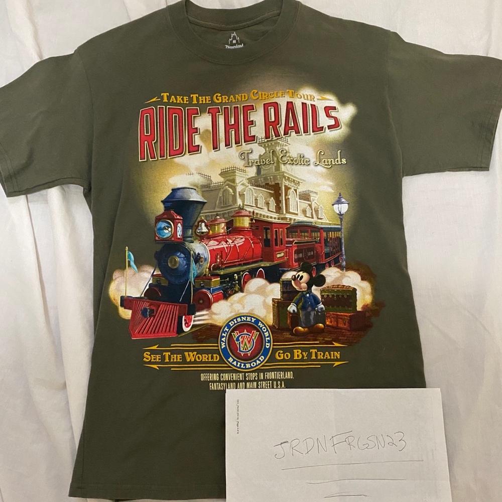 Disney Mickey Mouse T-Shirt Sz. M Like New